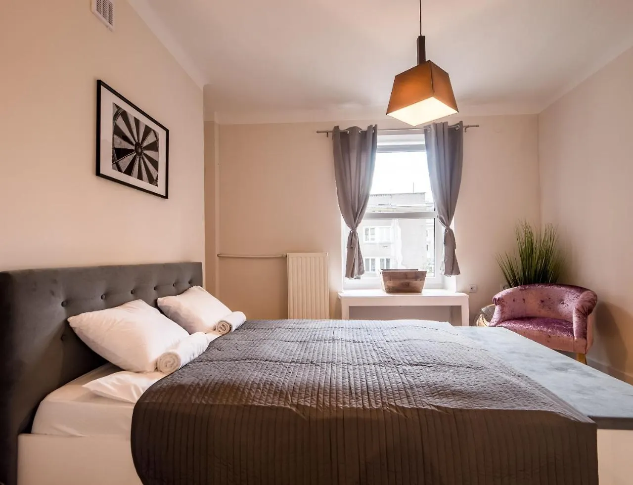 White Residence 4Rooms - City Center Warsaw Poland