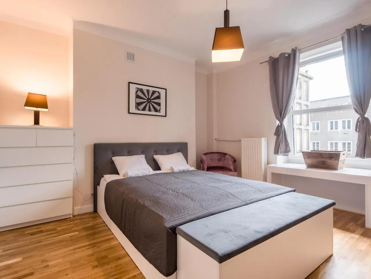 Apartment White Residence 4Rooms - City Center Warsaw Poland